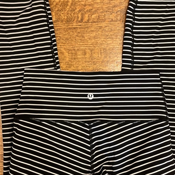 Wunder Under leggings 25” - Picture 4 of 4